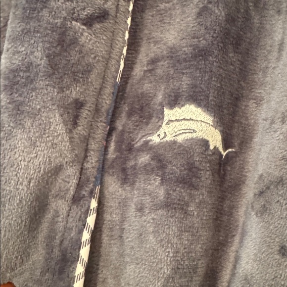 Tommy Bahama Plush Grayish Blue Bath Robe with plaid trim. NWT One Size - Picture 4 of 12